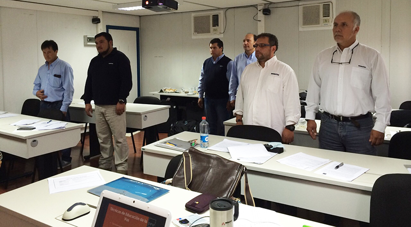taller de comunicacion para supervisores komatsu marzo 2015