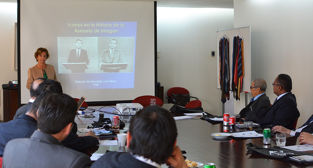 taller de imagen corporativa larrain vial septiembre 2015