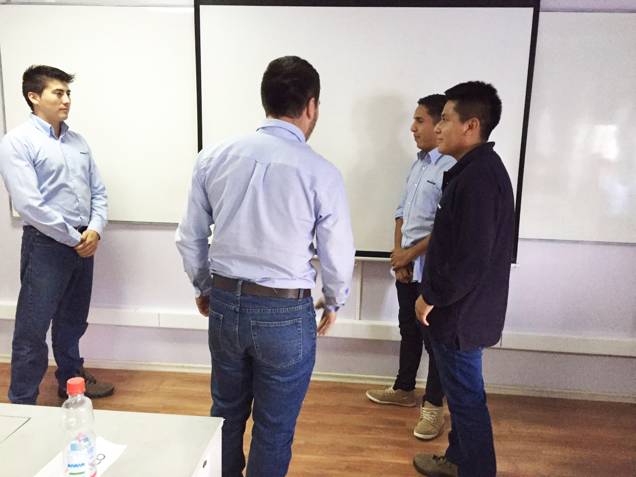 taller de comunicacion para mantenedores komatsu antofagasta abril 2016