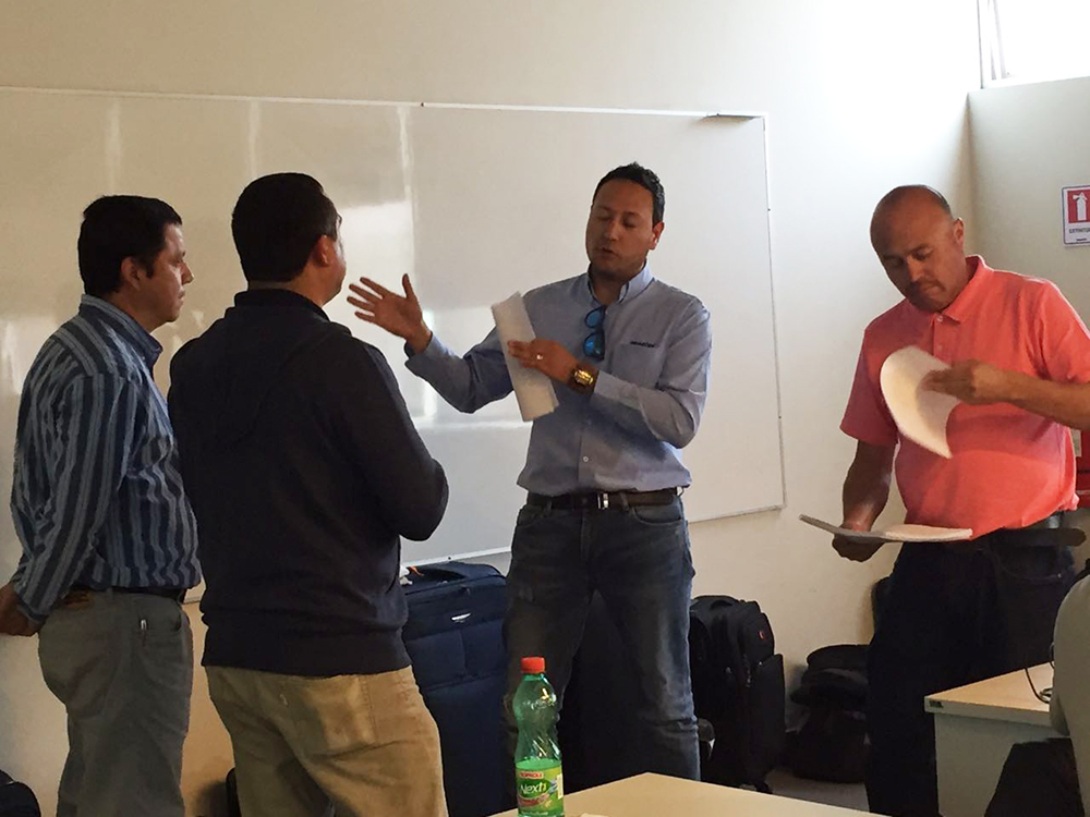 taller de habilidades de comunicacion para lideres operativos komatsu santiago septiembre 2016